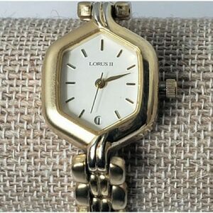 LORUS II Goldtone Classic Link Wrist Watch